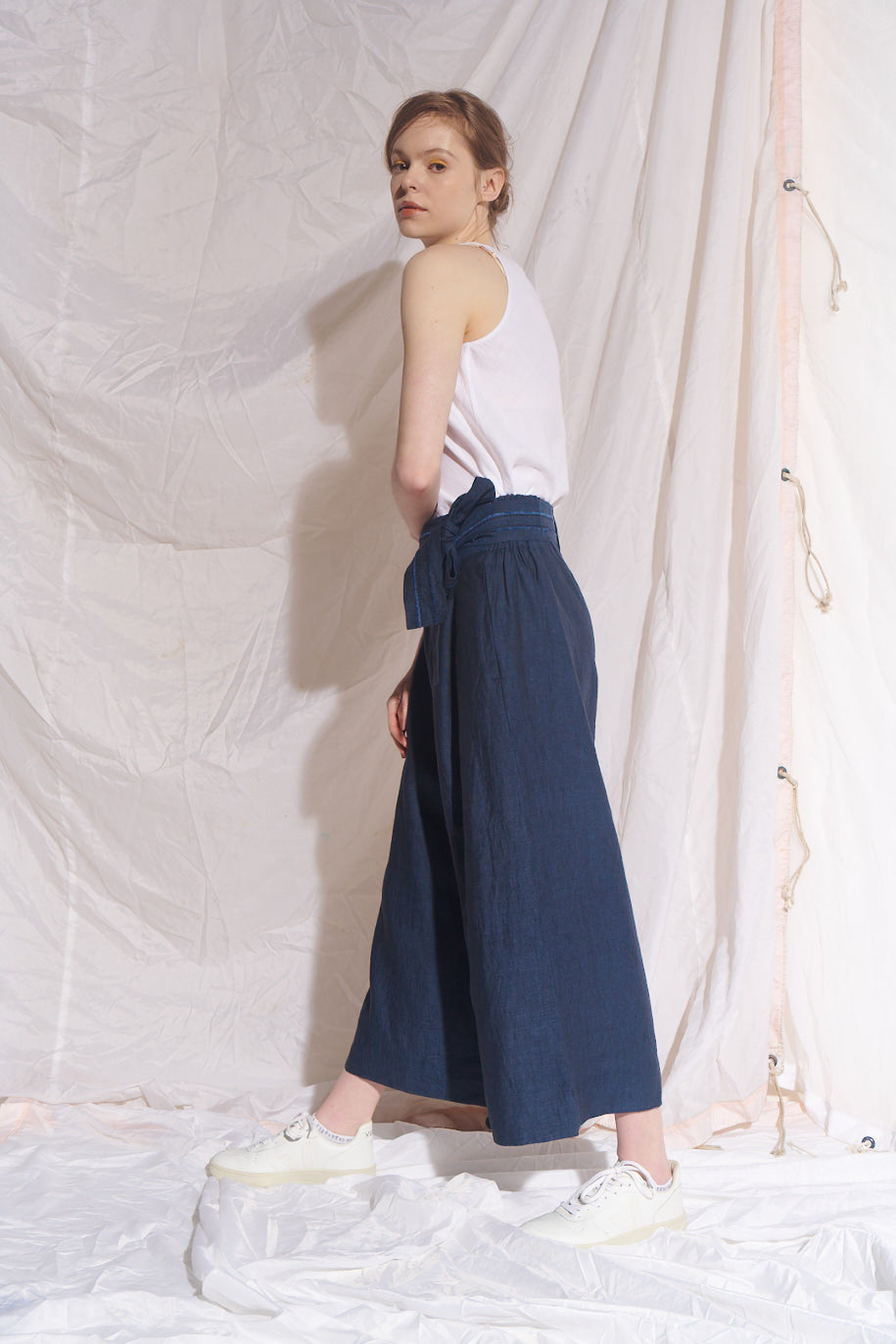 Belted Mata Linen Crop Pant NavyBlack Cross Dye